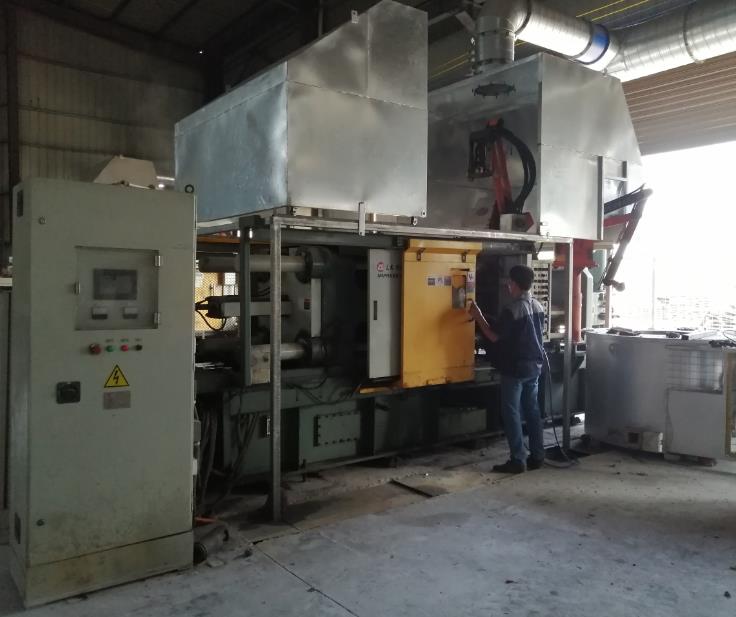 280噸全自動(dòng)力勁壓鑄機(jī)