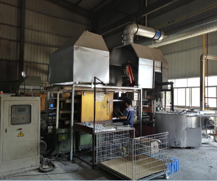 200噸鋁合金壓鑄機(jī)2臺(tái)-1